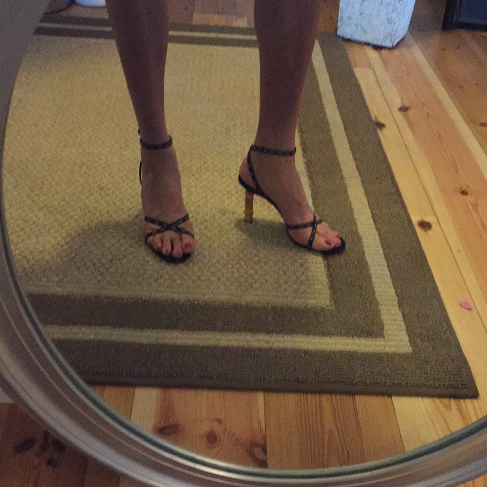 Rare Gucci Tom Ford bamboo heel black white stitch wrap around ankle heels. - Picture 10 of 13